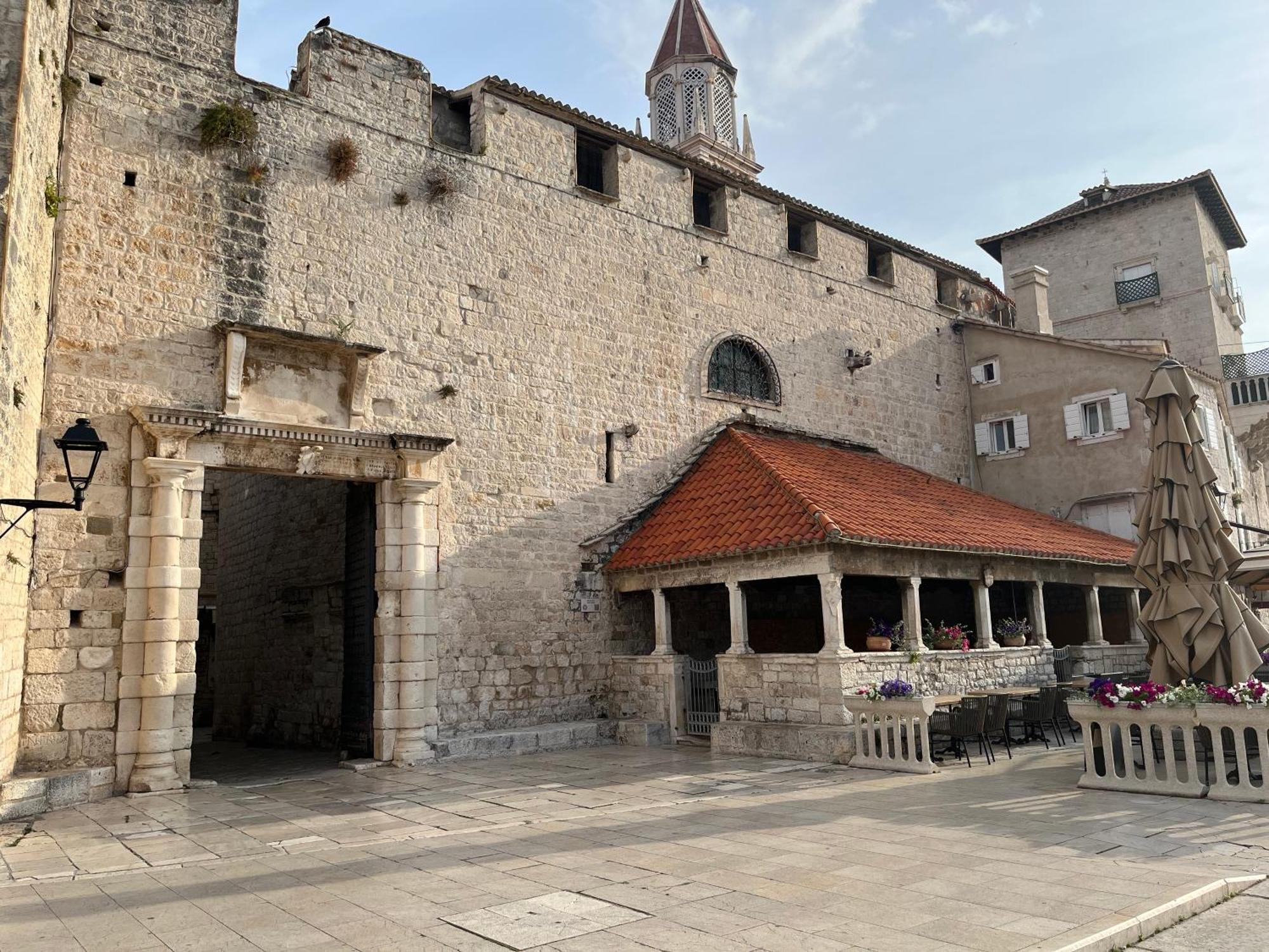Old Town By Ivo